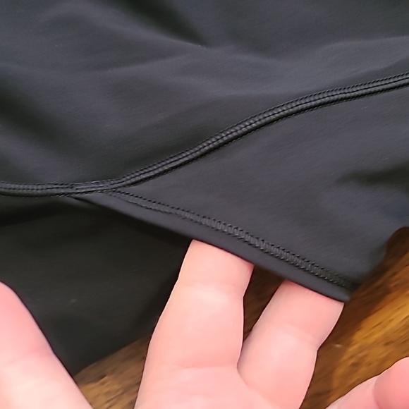 Lululemon high rise crop legging Size 12. - Picture 3 of 6